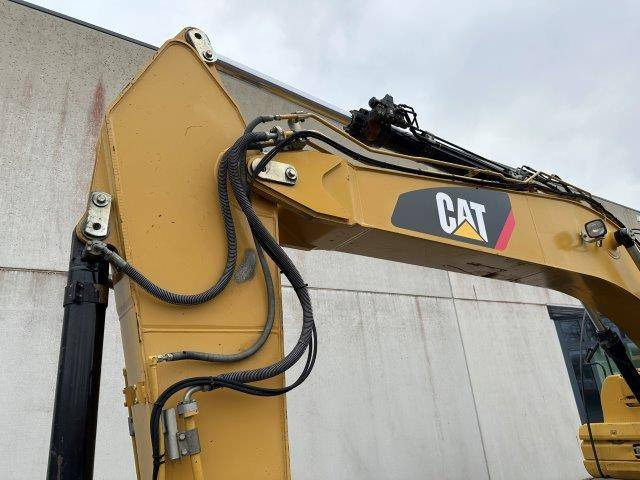 Ερπυστριοφόρος εκσκαφέας Caterpillar 323DL: φωτογραφία 10