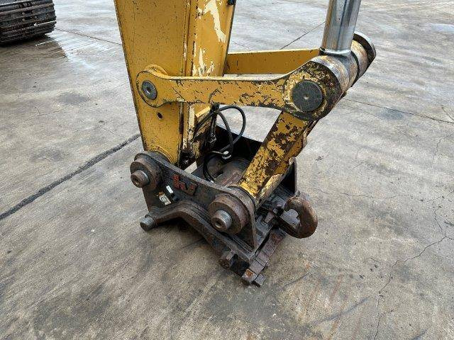 Ερπυστριοφόρος εκσκαφέας Caterpillar 323DL: φωτογραφία 12