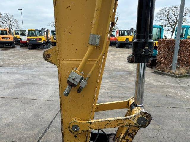 Ερπυστριοφόρος εκσκαφέας Caterpillar 323DL: φωτογραφία 13