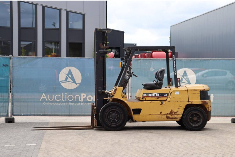 Caterpillar DP45 - Πετρελαιοκίνητο περονοφόρο: φωτογραφία 1 Caterpillar DP45 - Πετρελαιοκίνητο περονοφόρο: φωτογραφία 1