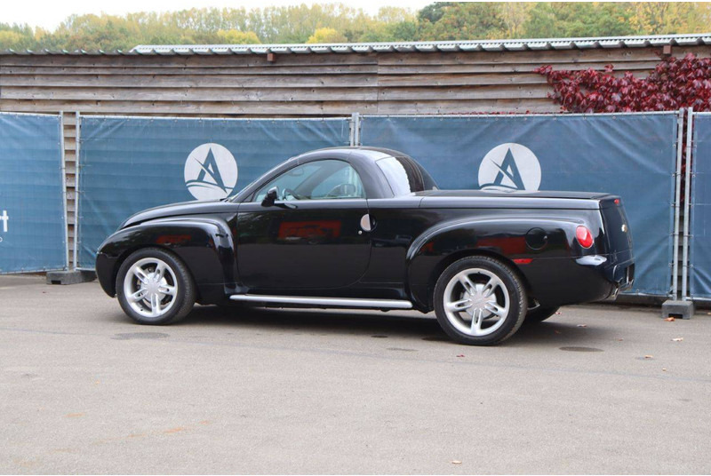Chevrolet SSR - Αυτοκίνητο: φωτογραφία 3 Chevrolet SSR - Αυτοκίνητο: φωτογραφία 3