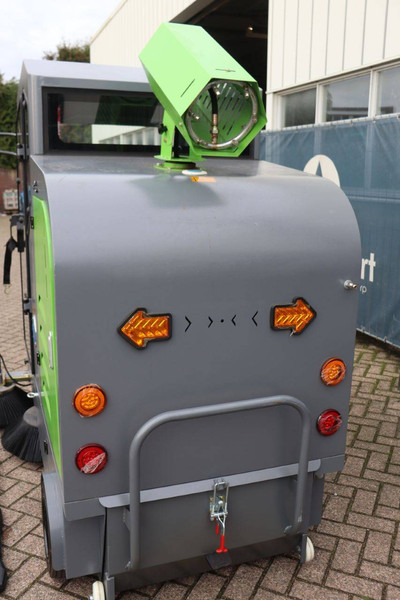 Νέα Σάρωθρο δρόμων D19: φωτογραφία 18 Νέα Σάρωθρο δρόμων D19: φωτογραφία 18