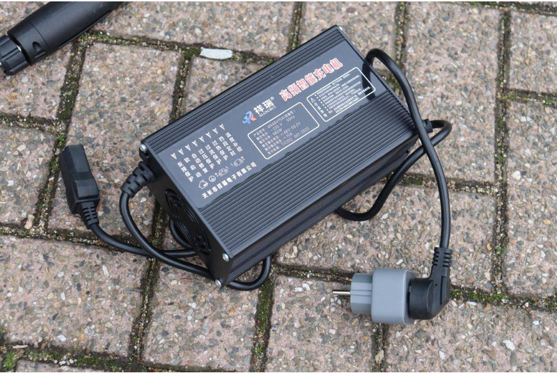 Νέα Σάρωθρο δρόμων D19: φωτογραφία 15 Νέα Σάρωθρο δρόμων D19: φωτογραφία 15