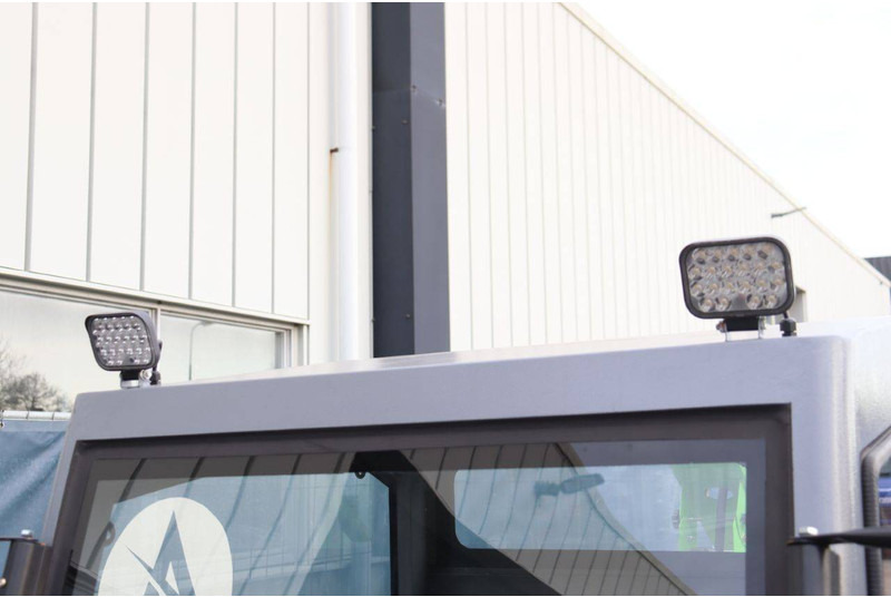 Νέα Σάρωθρο δρόμων D19: φωτογραφία 12 Νέα Σάρωθρο δρόμων D19: φωτογραφία 12