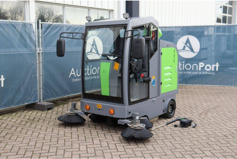 Νέα Σάρωθρο δρόμων D19: φωτογραφία 9 Νέα Σάρωθρο δρόμων D19: φωτογραφία 9