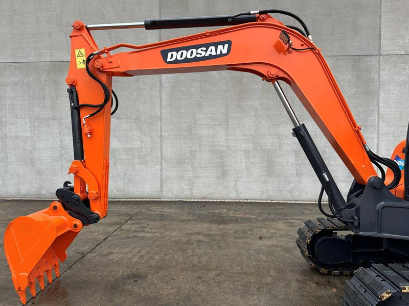 Ερπυστριοφόρος εκσκαφέας Doosan DX55-9C: φωτογραφία 13