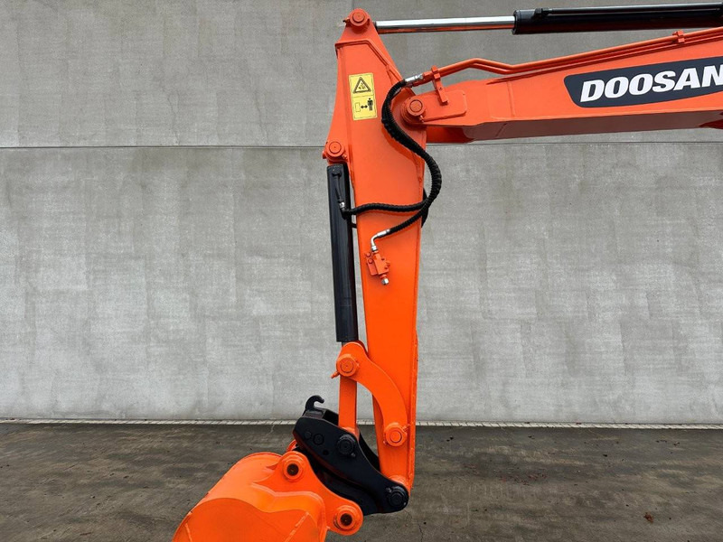Ερπυστριοφόρος εκσκαφέας Doosan DX55-9C: φωτογραφία 11