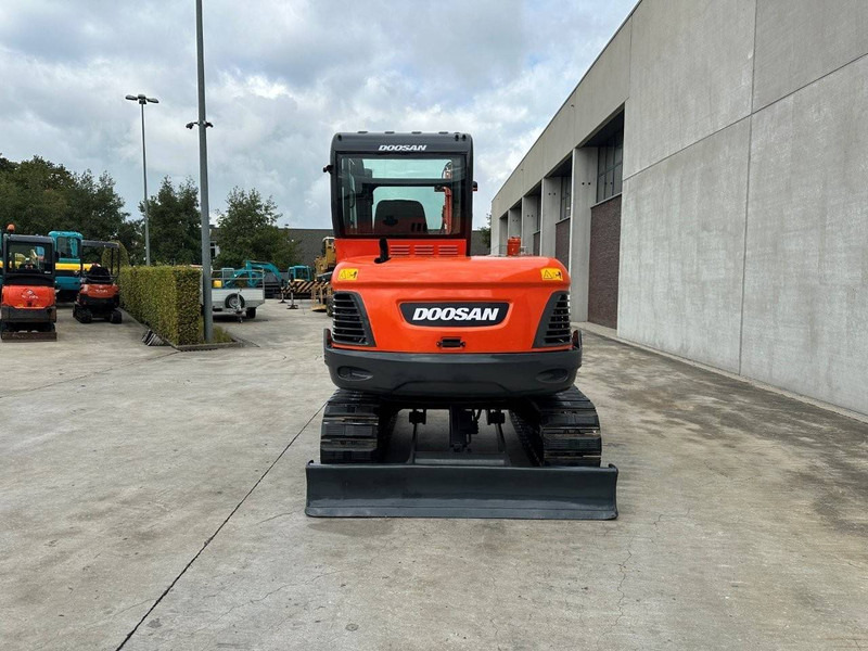 Doosan DX60 - Ερπυστριοφόρος εκσκαφέας: φωτογραφία 5 Doosan DX60 - Ερπυστριοφόρος εκσκαφέας: φωτογραφία 5