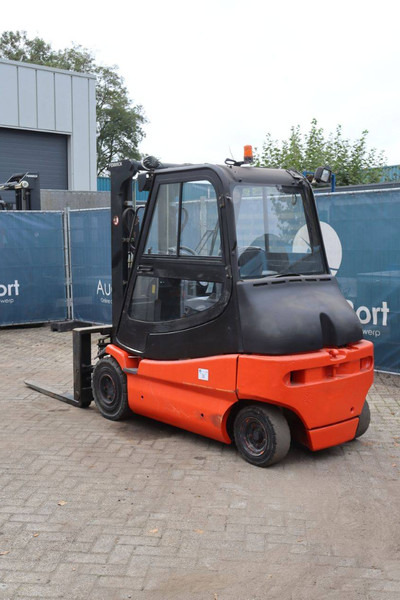 Fenwick-Linde E30/02 - Ηλεκτροκίνητο περονοφόρο: φωτογραφία 4 Fenwick-Linde E30/02 - Ηλεκτροκίνητο περονοφόρο: φωτογραφία 4