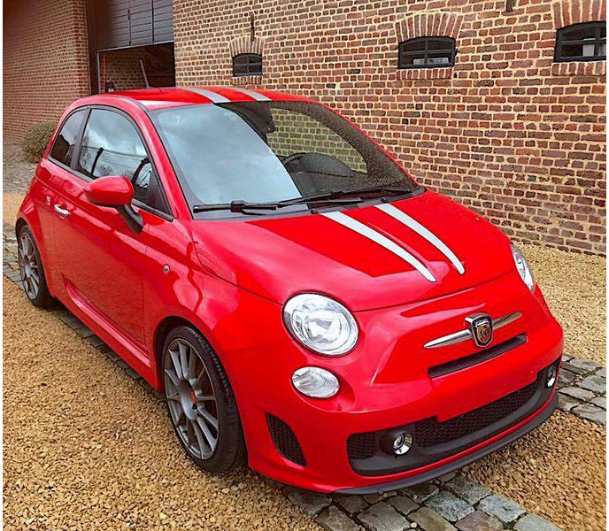 Fiat 500 Abarth Tributo Ferrari (limited 142/200) - Αυτοκίνητο: φωτογραφία 3 Fiat 500 Abarth Tributo Ferrari (limited 142/200) - Αυτοκίνητο: φωτογραφία 3