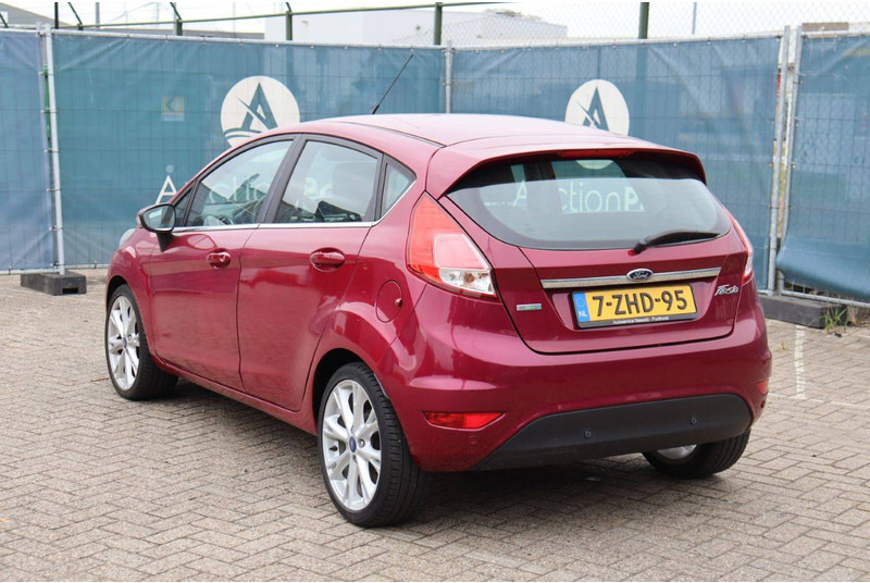 Ford Fiesta - Λιμουζίνα/ Sedan: φωτογραφία 4 Ford Fiesta - Λιμουζίνα/ Sedan: φωτογραφία 4
