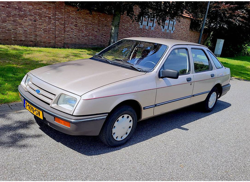 Ford Sierra 1.3 - Λιμουζίνα/ Sedan: φωτογραφία 2 Ford Sierra 1.3 - Λιμουζίνα/ Sedan: φωτογραφία 2