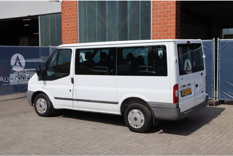 Ford Tourneo - Βαν: φωτογραφία 4 Ford Tourneo - Βαν: φωτογραφία 4