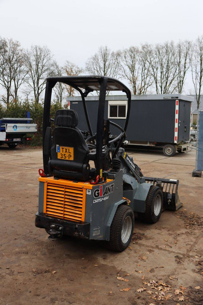 Ελαστιχοφόρος φορτωτής Giant D254SW: φωτογραφία 6