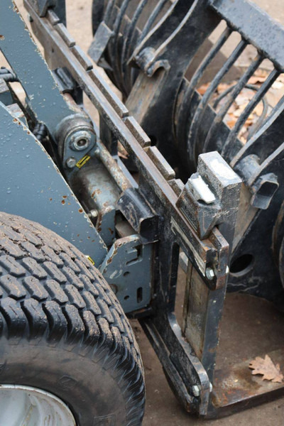 Ελαστιχοφόρος φορτωτής Giant D254SW: φωτογραφία 14