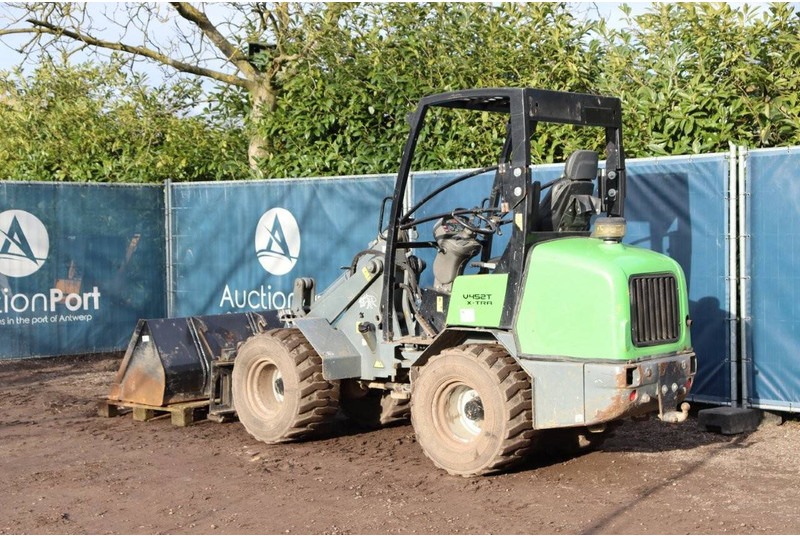 Giant V452T X-TRA - Ελαστιχοφόρος φορτωτής: φωτογραφία 3 Giant V452T X-TRA - Ελαστιχοφόρος φορτωτής: φωτογραφία 3