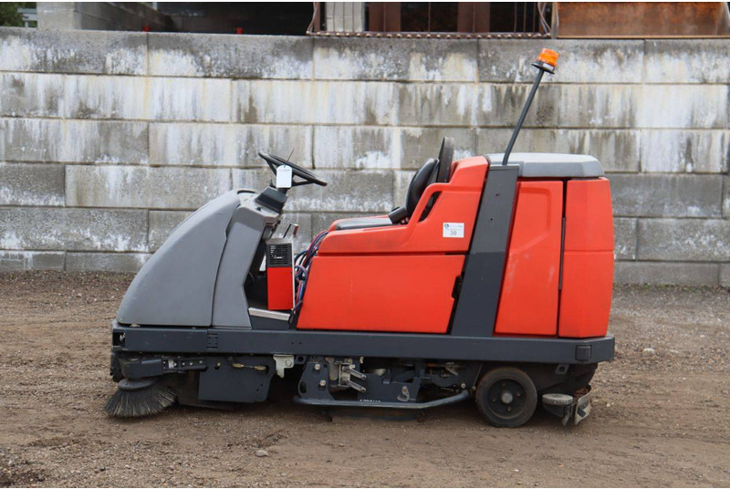 Hako B310R CL - Σάρωθρο δρόμων: φωτογραφία 2 Hako B310R CL - Σάρωθρο δρόμων: φωτογραφία 2