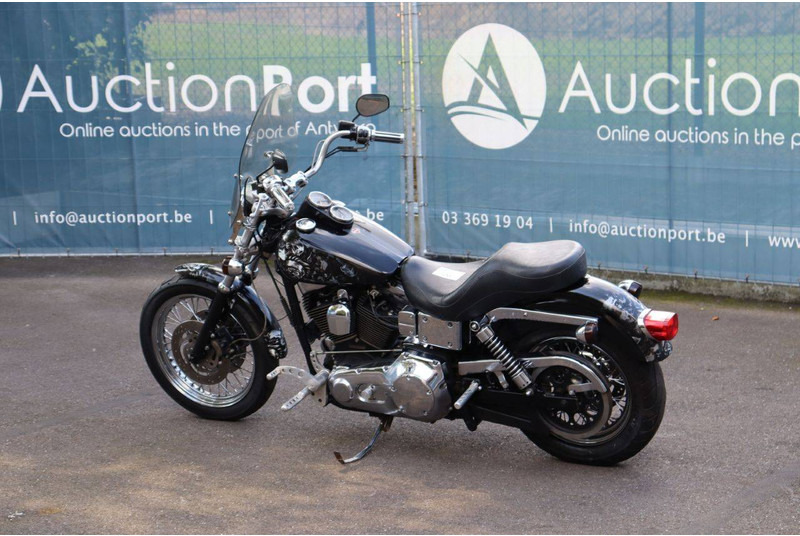 Harley-Davidson Dyna Low Rider - Μοτοσικλέτα: φωτογραφία 3 Harley-Davidson Dyna Low Rider - Μοτοσικλέτα: φωτογραφία 3