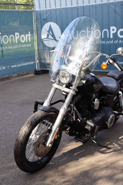 Μοτοσικλέτα Harley-Davidson Dyna Street Bob: φωτογραφία 12