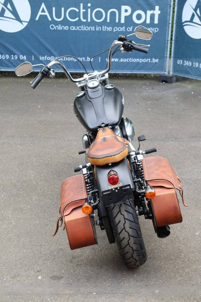 Harley-Davidson Dyna Street Bob - Μοτοσικλέτα: φωτογραφία 5 Harley-Davidson Dyna Street Bob - Μοτοσικλέτα: φωτογραφία 5