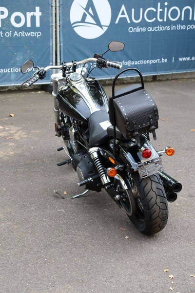 Harley-Davidson Dyna Wide Glide - Μοτοσικλέτα: φωτογραφία 4 Harley-Davidson Dyna Wide Glide - Μοτοσικλέτα: φωτογραφία 4