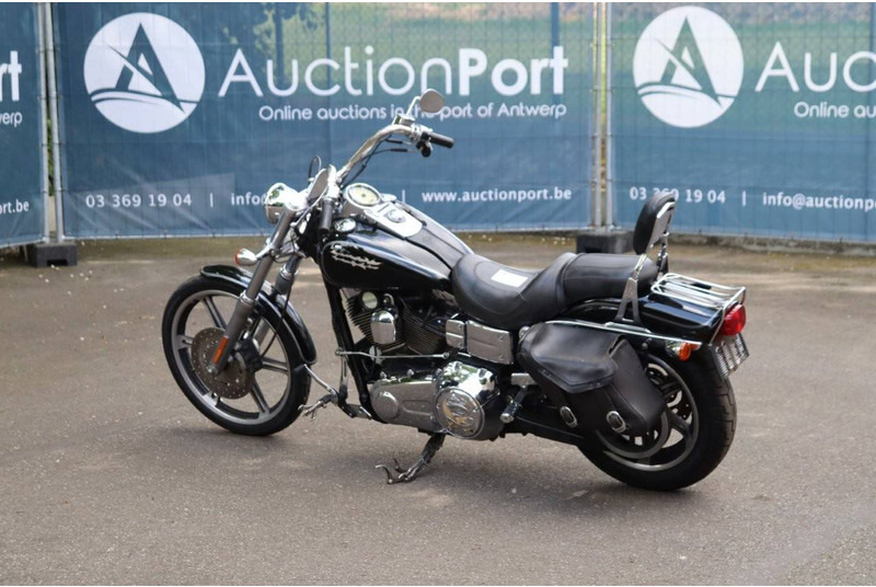 Harley-Davidson Dyna Wide Glide - Μοτοσικλέτα: φωτογραφία 3 Harley-Davidson Dyna Wide Glide - Μοτοσικλέτα: φωτογραφία 3