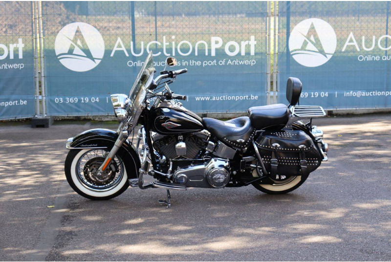 Harley-Davidson Heritage Softail Classic - Μοτοσικλέτα: φωτογραφία 1 Harley-Davidson Heritage Softail Classic - Μοτοσικλέτα: φωτογραφία 1