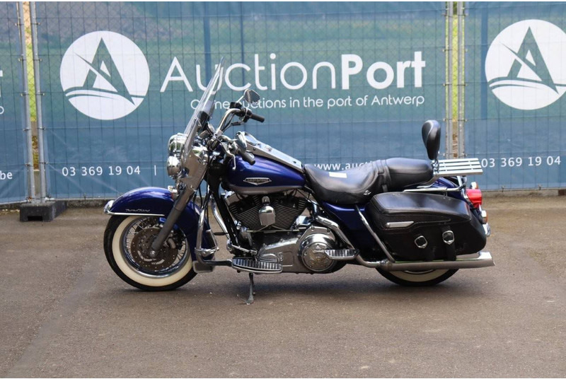 Harley-Davidson Road King Classic Touring - Μοτοσικλέτα: φωτογραφία 2 Harley-Davidson Road King Classic Touring - Μοτοσικλέτα: φωτογραφία 2