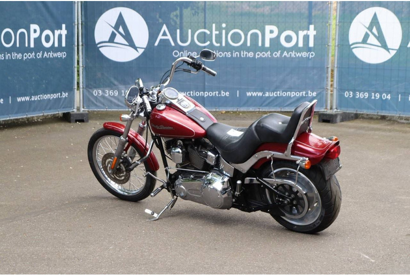 Harley-Davidson Softail Custom - Μοτοσικλέτα: φωτογραφία 3 Harley-Davidson Softail Custom - Μοτοσικλέτα: φωτογραφία 3