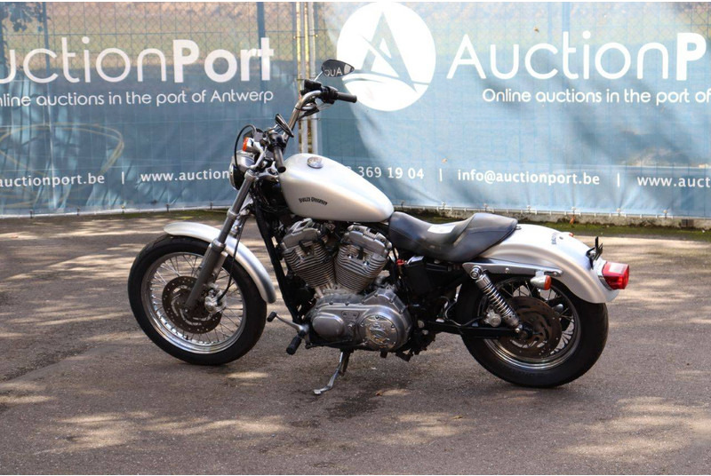 Harley-Davidson Sportster XL 883 Roadster - Μοτοσικλέτα: φωτογραφία 3 Harley-Davidson Sportster XL 883 Roadster - Μοτοσικλέτα: φωτογραφία 3