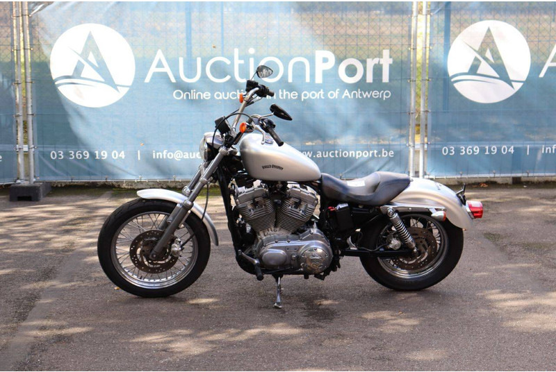 Harley-Davidson Sportster XL 883 Roadster - Μοτοσικλέτα: φωτογραφία 1 Harley-Davidson Sportster XL 883 Roadster - Μοτοσικλέτα: φωτογραφία 1