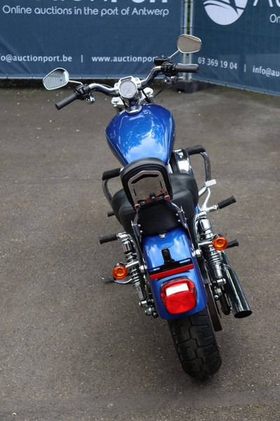 Harley-Davidson Sportster XL883 - Μοτοσικλέτα: φωτογραφία 5 Harley-Davidson Sportster XL883 - Μοτοσικλέτα: φωτογραφία 5