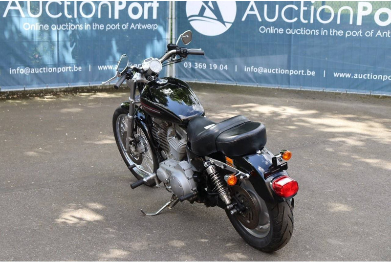 Harley-Davidson Sportster XL883 - Μοτοσικλέτα: φωτογραφία 4 Harley-Davidson Sportster XL883 - Μοτοσικλέτα: φωτογραφία 4