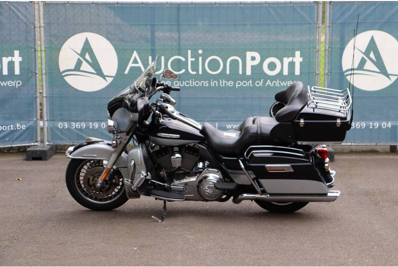 Harley-Davidson Ultra Classic - Μοτοσικλέτα: φωτογραφία 2 Harley-Davidson Ultra Classic - Μοτοσικλέτα: φωτογραφία 2