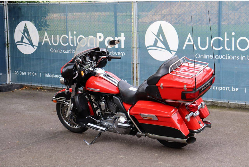 Harley-Davidson Ultra Classic - Μοτοσικλέτα: φωτογραφία 3 Harley-Davidson Ultra Classic - Μοτοσικλέτα: φωτογραφία 3