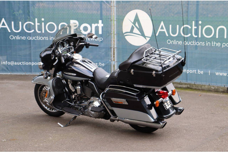 Harley-Davidson Ultra Classic - Μοτοσικλέτα: φωτογραφία 3 Harley-Davidson Ultra Classic - Μοτοσικλέτα: φωτογραφία 3