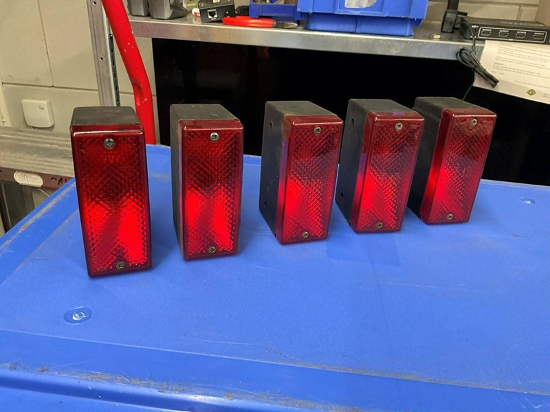 Hella - Παρελκόμενα: φωτογραφία 1 Hella - Παρελκόμενα: φωτογραφία 1