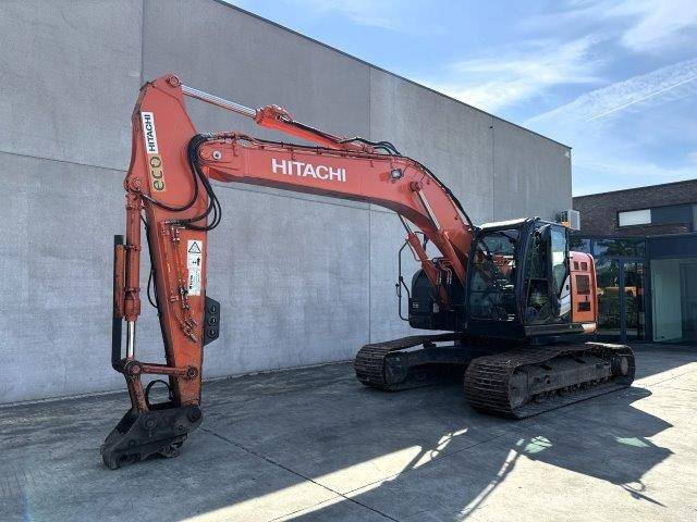 Hitachi ZX225USLC-6 - Ερπυστριοφόρος εκσκαφέας: φωτογραφία 1 Hitachi ZX225USLC-6 - Ερπυστριοφόρος εκσκαφέας: φωτογραφία 1