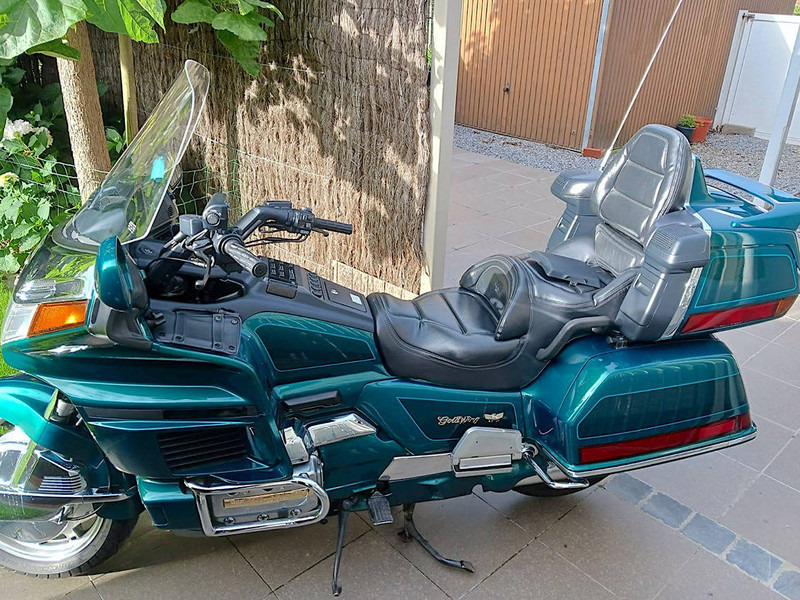 Honda 'Goldwing 20th anniversary (special edition) - Μοτοσικλέτα: φωτογραφία 1 Honda 'Goldwing 20th anniversary (special edition) - Μοτοσικλέτα: φωτογραφία 1