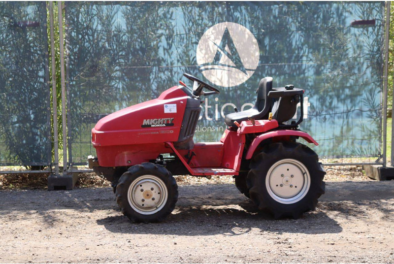 Honda RT130D - Τρακτέρ: φωτογραφία 1 Honda RT130D - Τρακτέρ: φωτογραφία 1