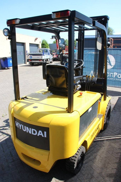 Hyundai HBF 32-7 - Ηλεκτροκίνητο περονοφόρο: φωτογραφία 5 Hyundai HBF 32-7 - Ηλεκτροκίνητο περονοφόρο: φωτογραφία 5