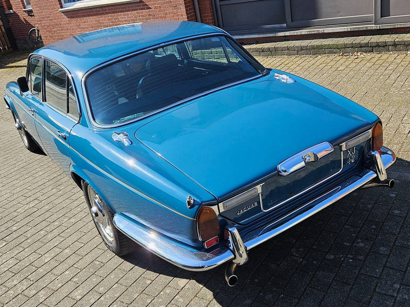 Jaguar XJ 4.2 Manual 4-Speed Overdrive - Λιμουζίνα/ Sedan: φωτογραφία 4 Jaguar XJ 4.2 Manual 4-Speed Overdrive - Λιμουζίνα/ Sedan: φωτογραφία 4