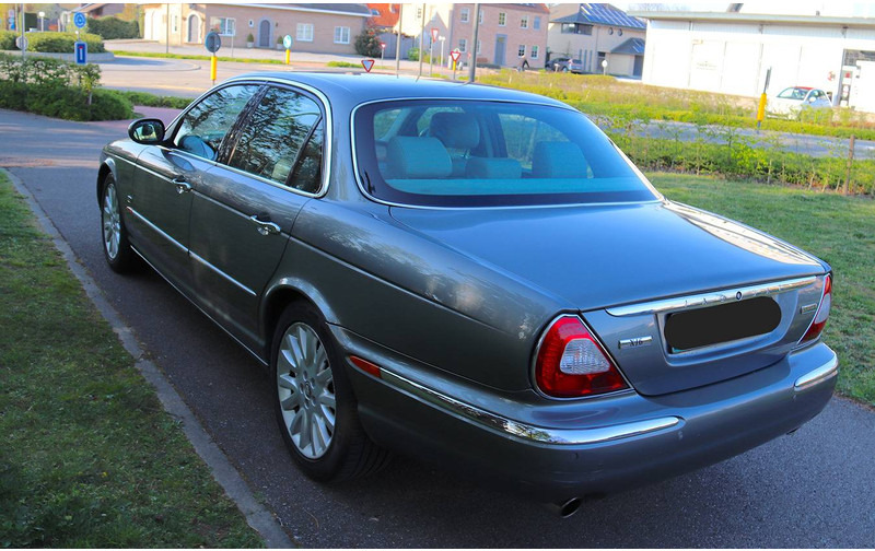 Jaguar XJ-6 3.0 Sovereign - Λιμουζίνα/ Sedan: φωτογραφία 3 Jaguar XJ-6 3.0 Sovereign - Λιμουζίνα/ Sedan: φωτογραφία 3