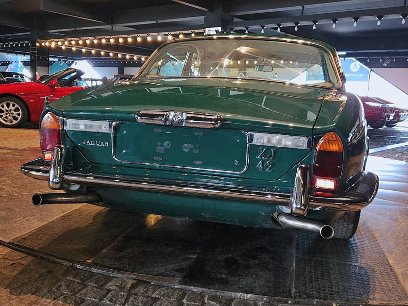 Jaguar XJ (series II) 4.2 Automatic - Λιμουζίνα/ Sedan: φωτογραφία 5 Jaguar XJ (series II) 4.2 Automatic - Λιμουζίνα/ Sedan: φωτογραφία 5