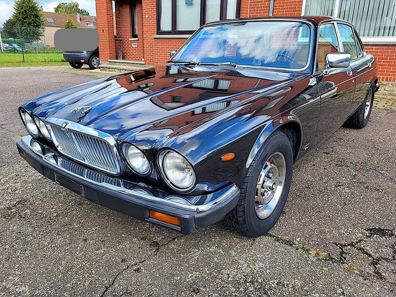 Jaguar 'XJ (series III) 6 _ 4.2 Manual 5-Speed - Λιμουζίνα/ Sedan: φωτογραφία 1 Jaguar 'XJ (series III) 6 _ 4.2 Manual 5-Speed - Λιμουζίνα/ Sedan: φωτογραφία 1