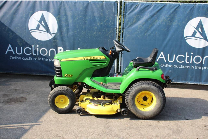 John Deere M700 - Χλοοκοπτικό: φωτογραφία 2 John Deere M700 - Χλοοκοπτικό: φωτογραφία 2