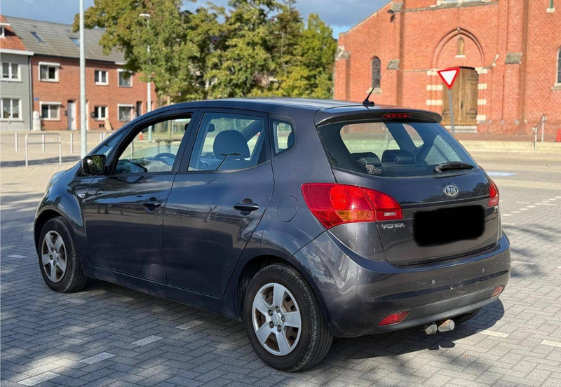 Kia Venga (I) 1.4 CVVT - Λιμουζίνα/ Sedan: φωτογραφία 2 Kia Venga (I) 1.4 CVVT - Λιμουζίνα/ Sedan: φωτογραφία 2