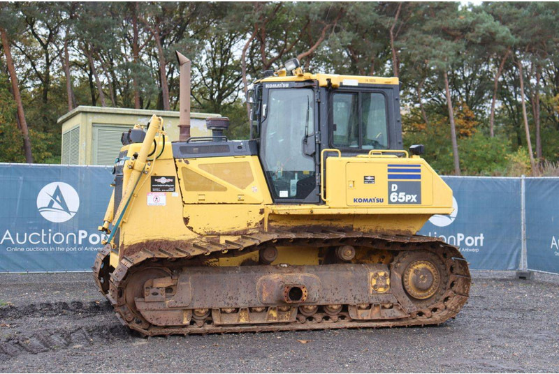 Komatsu D65PX-17 - Μπουλντόζα: φωτογραφία 1 Komatsu D65PX-17 - Μπουλντόζα: φωτογραφία 1