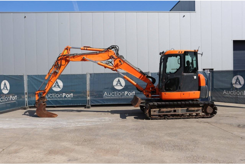 Komatsu PC80MR-3 - Ερπυστριοφόρος εκσκαφέας: φωτογραφία 2 Komatsu PC80MR-3 - Ερπυστριοφόρος εκσκαφέας: φωτογραφία 2