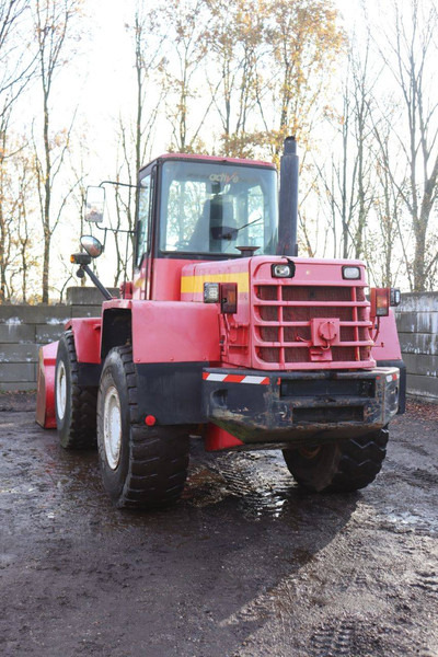 Komatsu WA 270-3 - Ελαστιχοφόρος φορτωτής: φωτογραφία 4 Komatsu WA 270-3 - Ελαστιχοφόρος φορτωτής: φωτογραφία 4